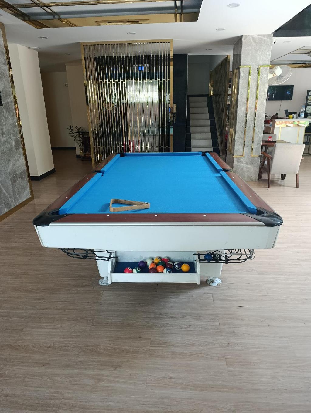 Billiards Room at Sai&Su Hotel - Play pool with friends